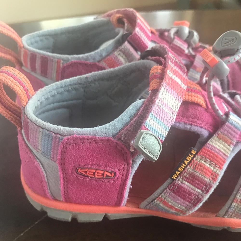 Gently worn keens. Toddler size 9.